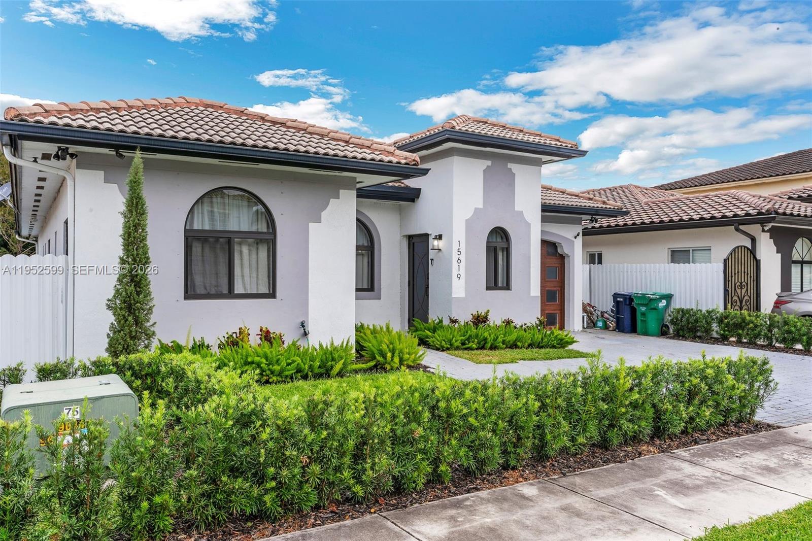 RIEUMONT ESTATES - Residential