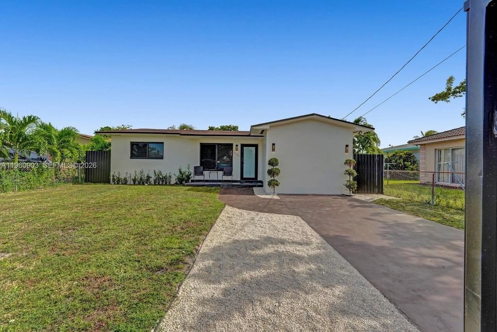 Photo of 5636 SW 19th St, West Park, FL 33023 (MLS # A11960903)