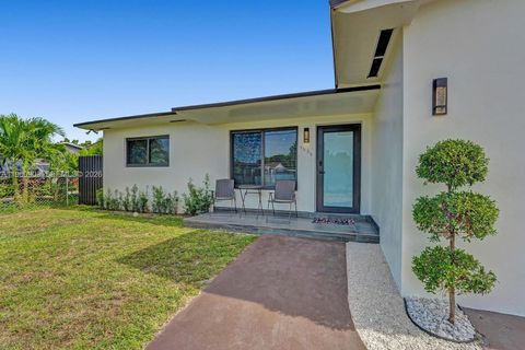 5636 SW 19th St West Park FL 33023