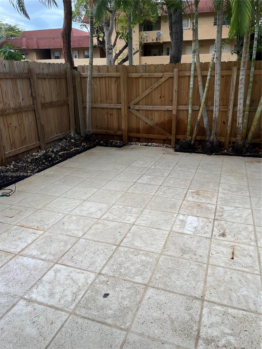 TIFFANY OF KENDALL CONDO - Residential