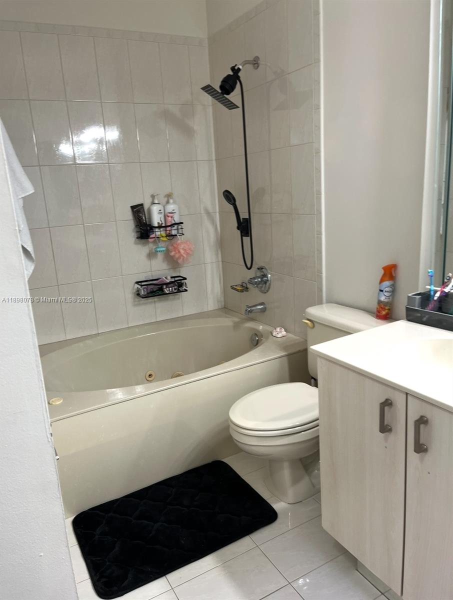 TIFFANY OF KENDALL CONDO - Residential