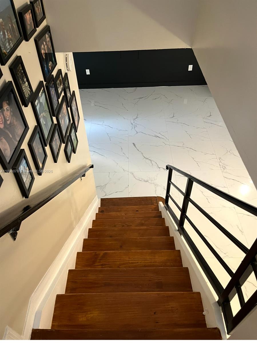 TIFFANY OF KENDALL CONDO - Residential