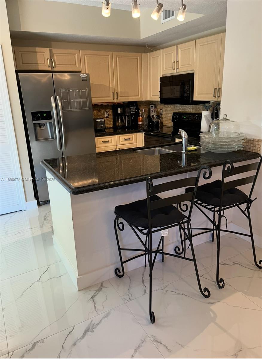 TIFFANY OF KENDALL CONDO - Residential