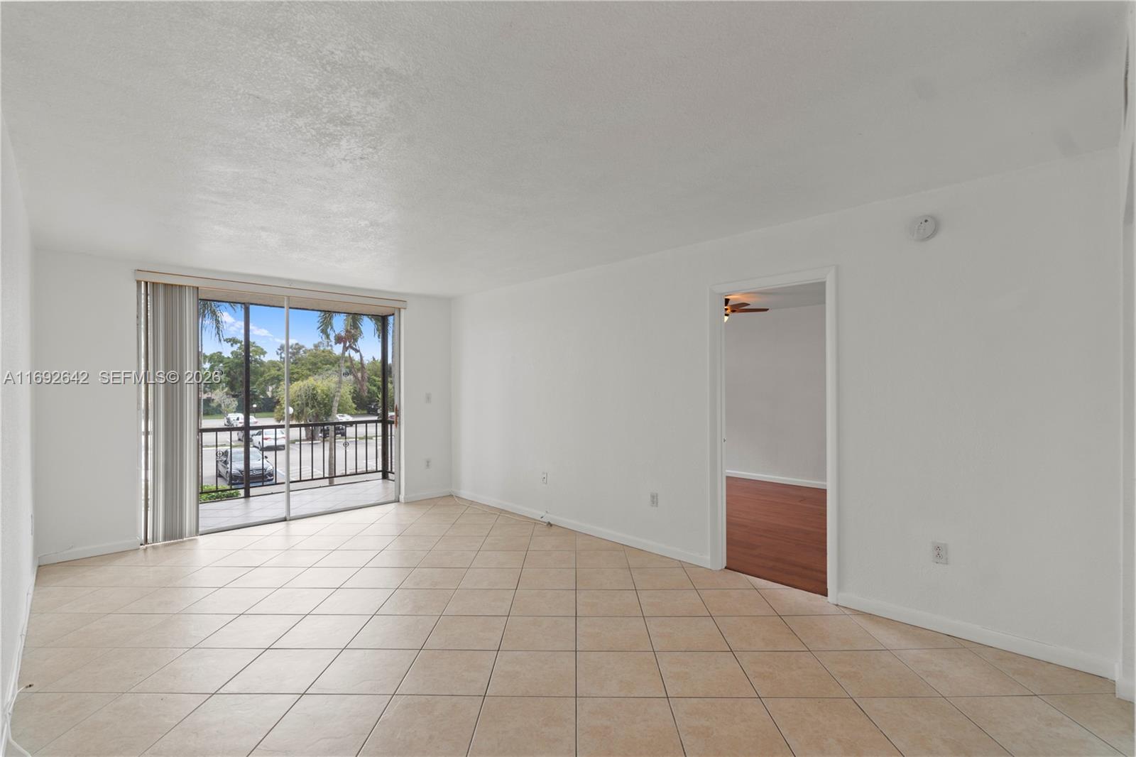 OMEGA CONDO NO 3 - Residential