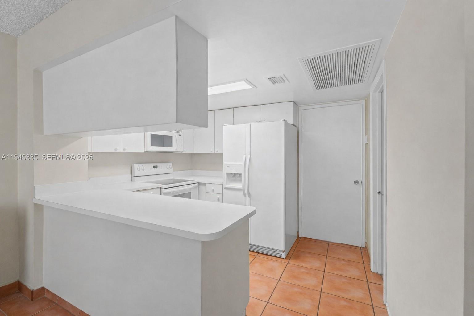 2178 W 60th St 18111