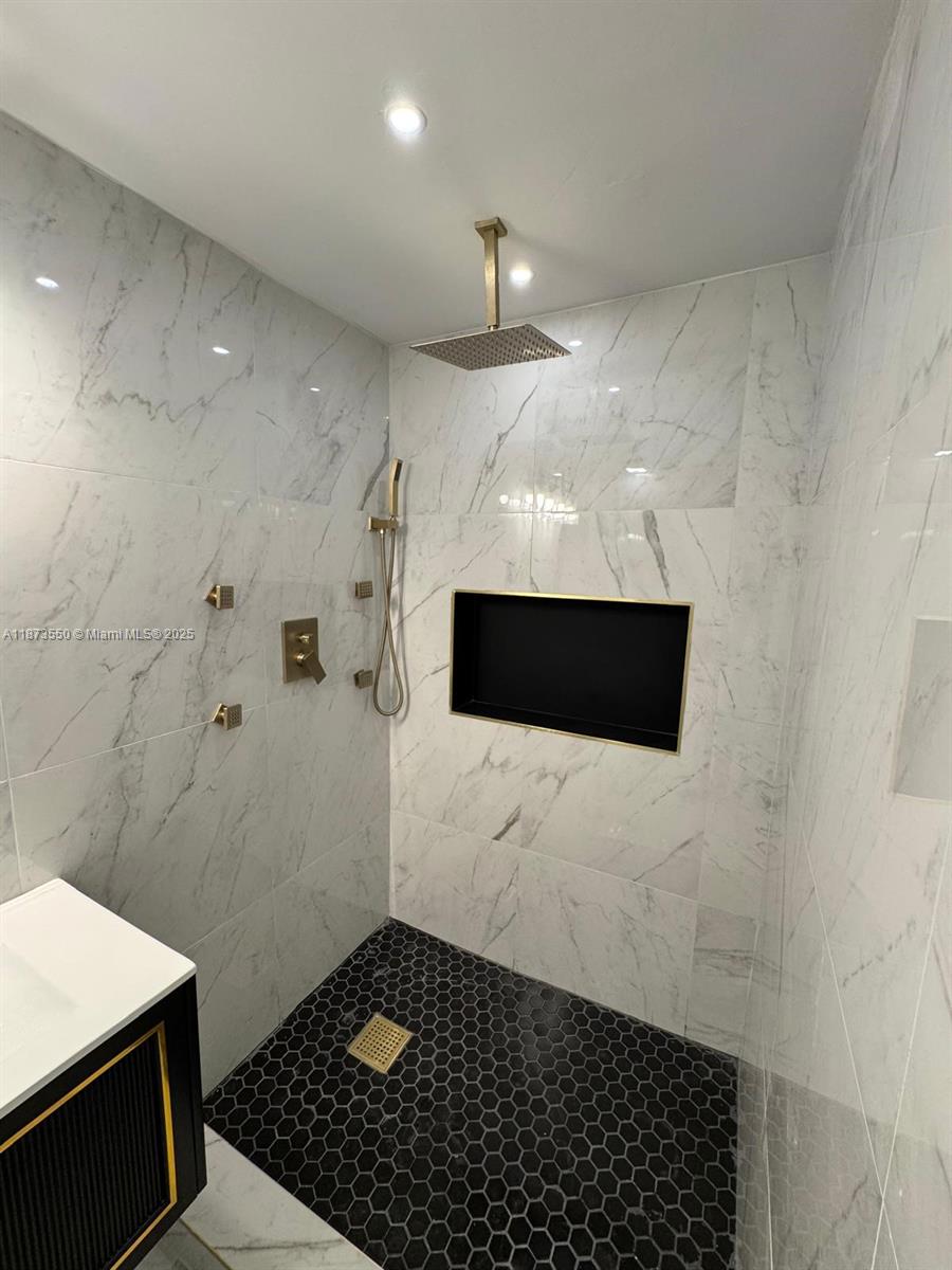 LAKE FOREST SEC 4 - Residential