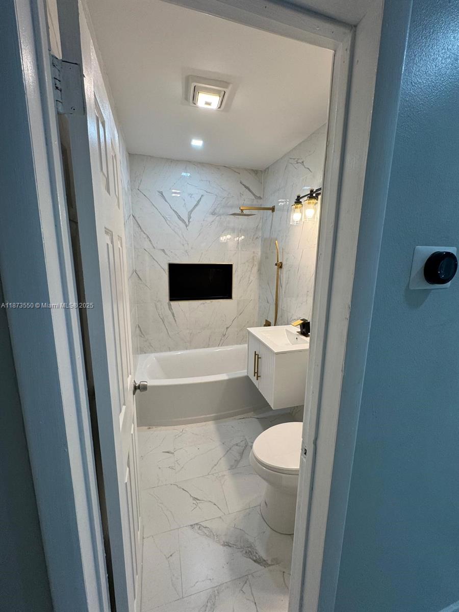 LAKE FOREST SEC 4 - Residential