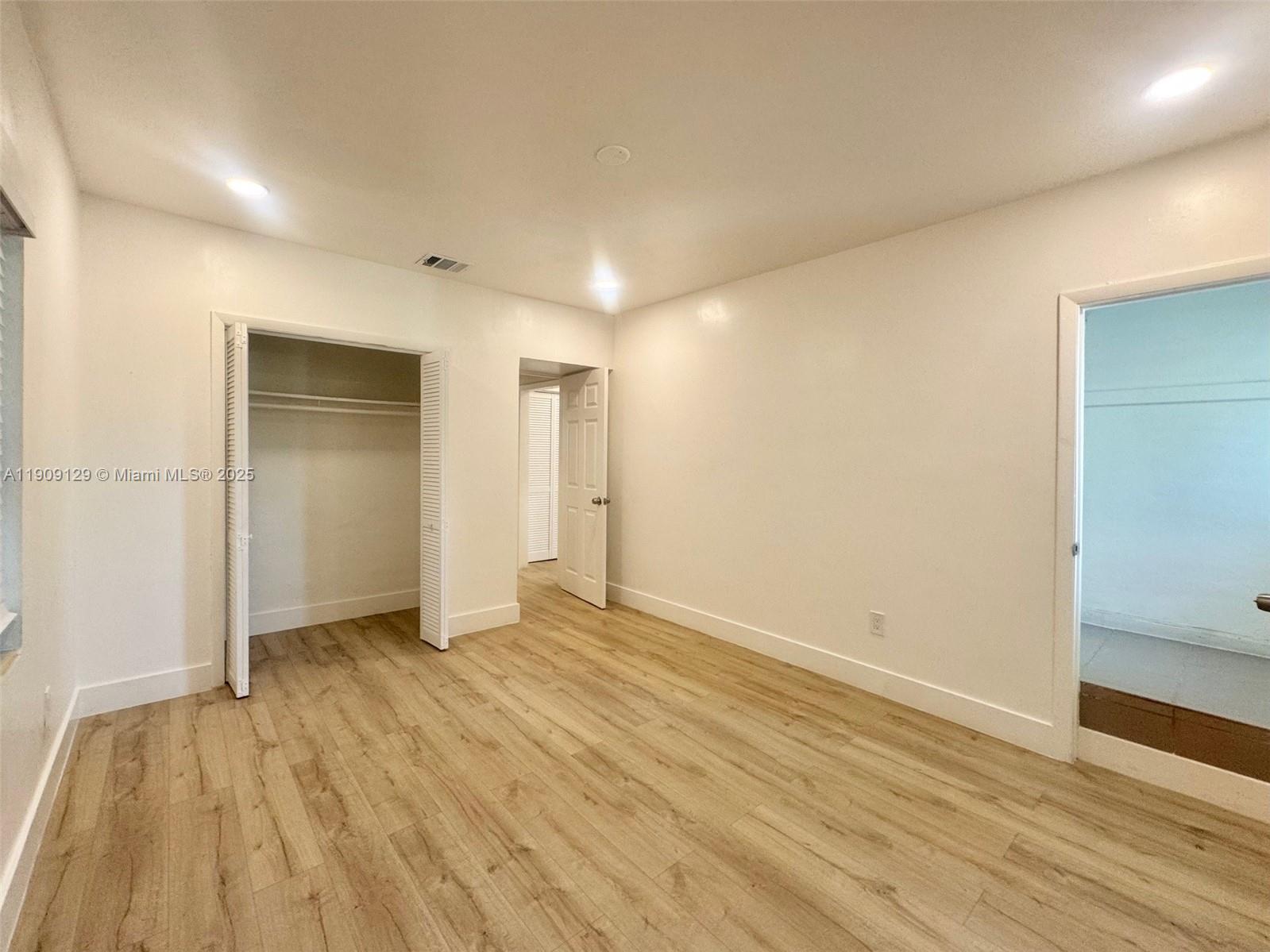 BAYWOOD - Residential Income