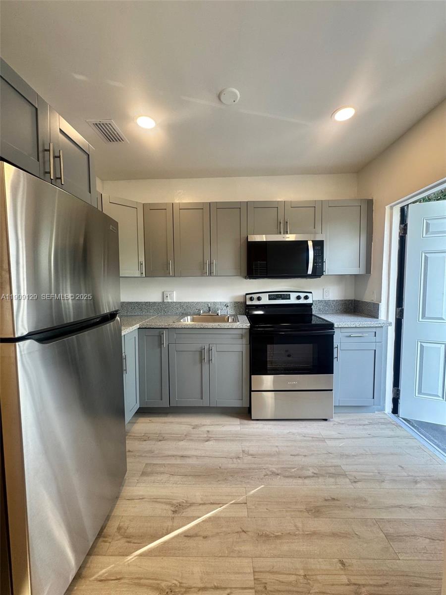 BAYWOOD - Residential Income