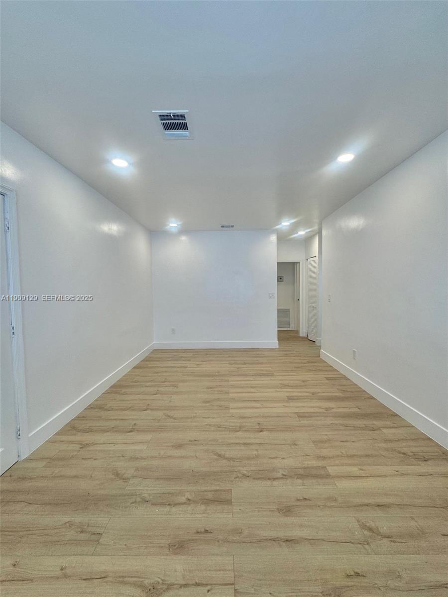 BAYWOOD - Residential Income