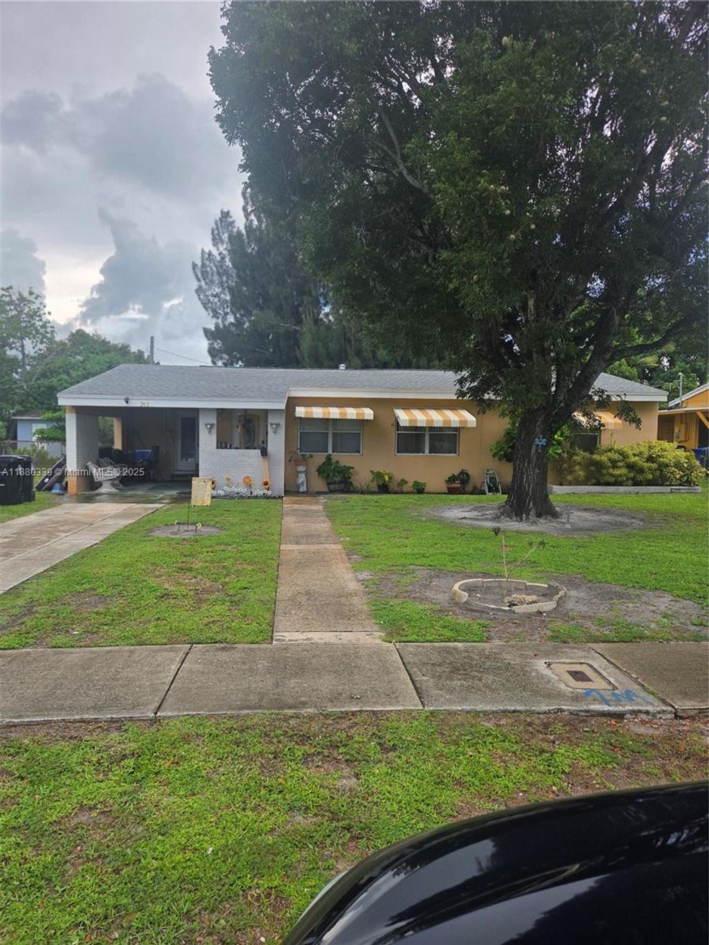 Photo of 393 Florida Avenue, Fort Lauderdale, FL 33312 (MLS # A11880339)
