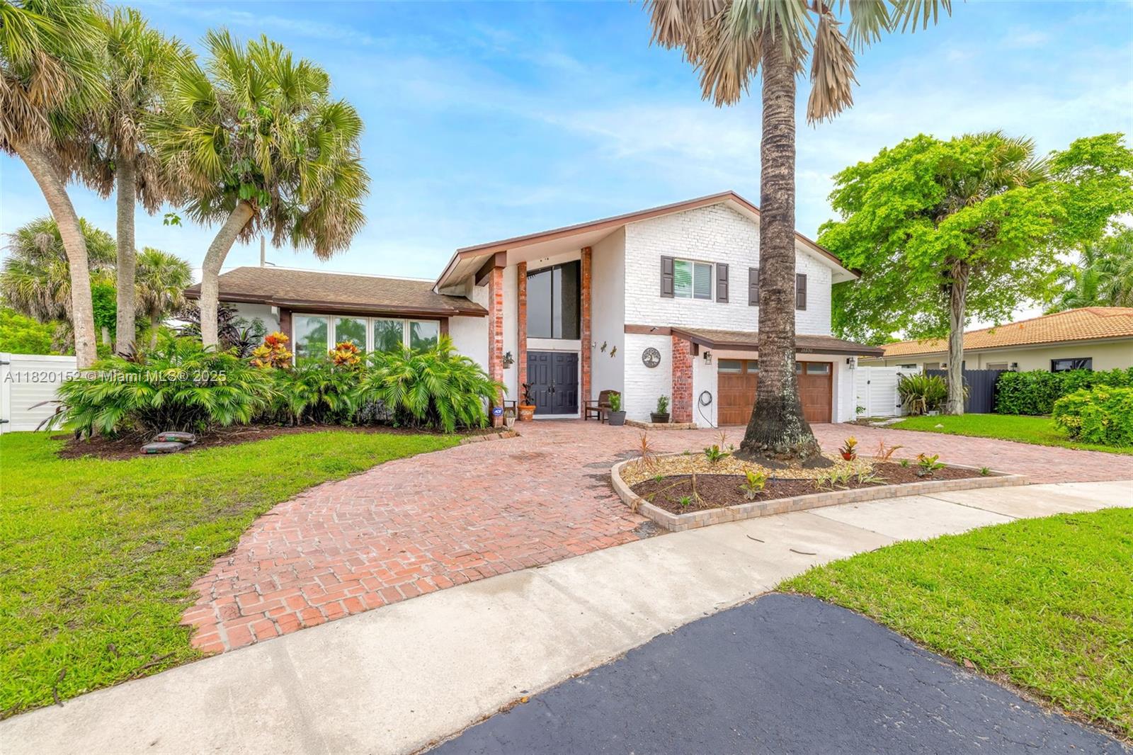 BONAVENTURE LAKES - Residential