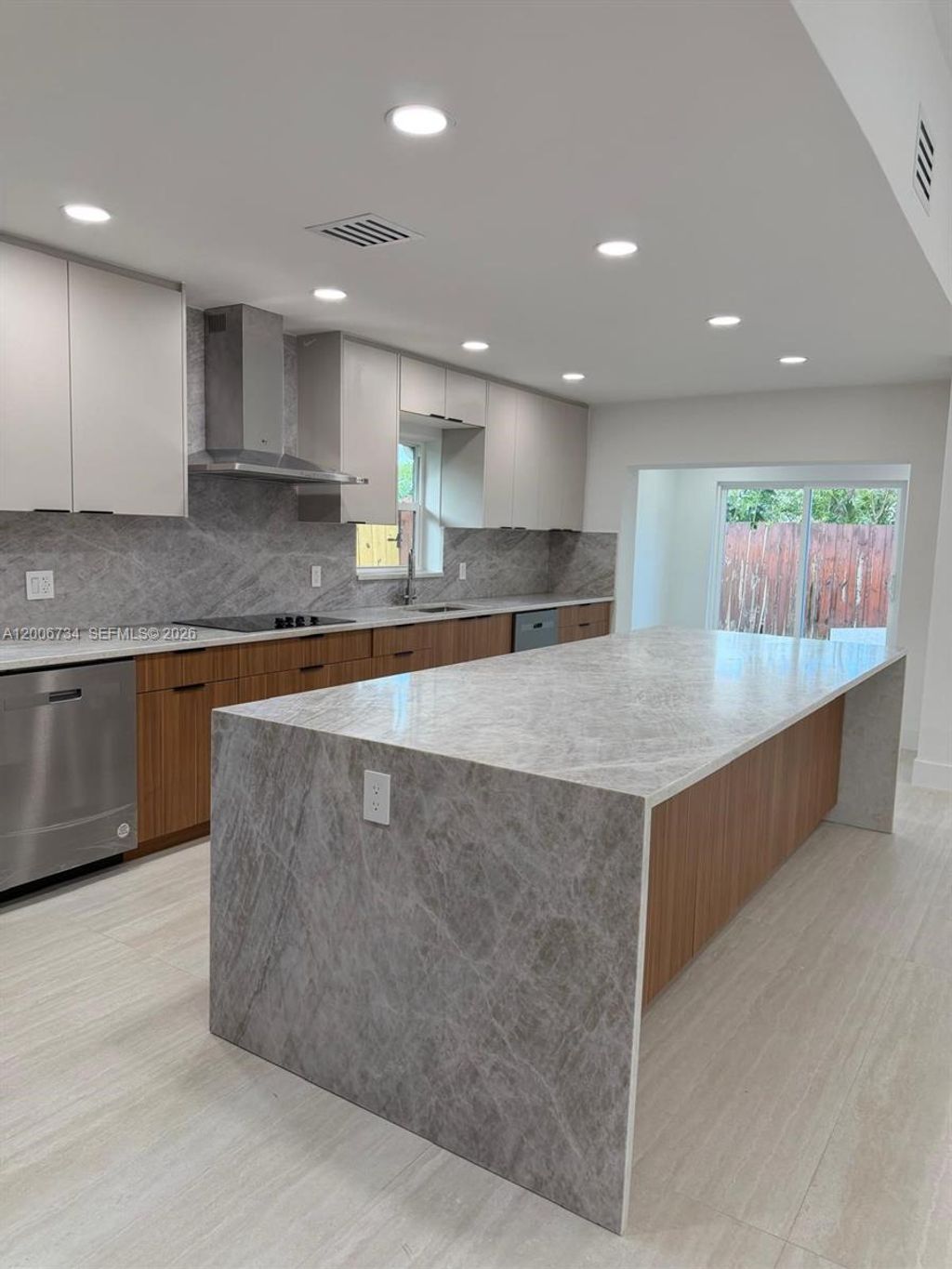 Photo of 7917 Chula Vista Cres, Boca Raton, FL 33433 (MLS # A12006734)