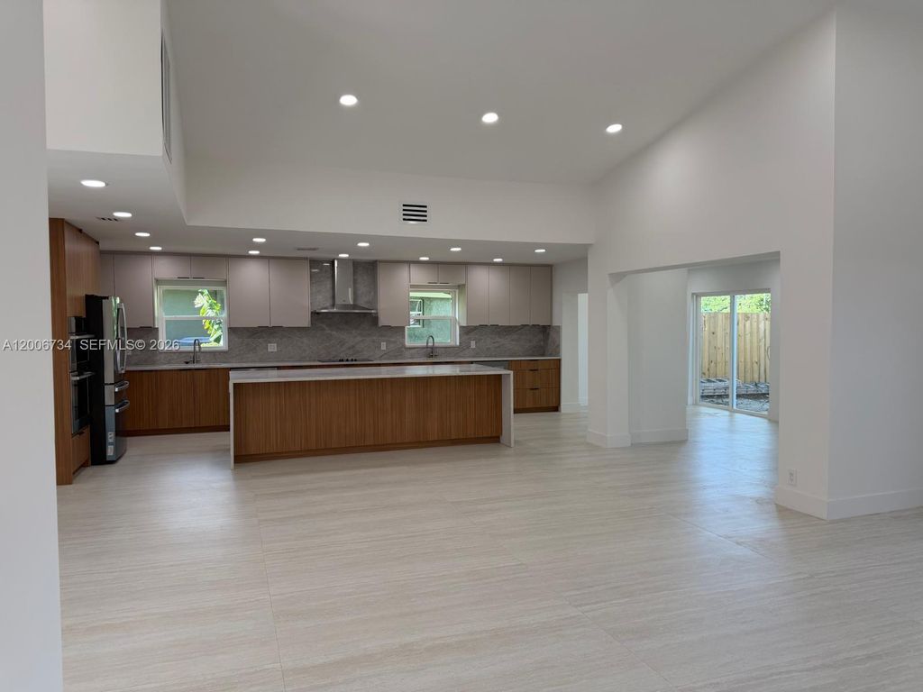 Photo of 7917 Chula Vista Cres, Boca Raton, FL 33433 (MLS # A12006734)