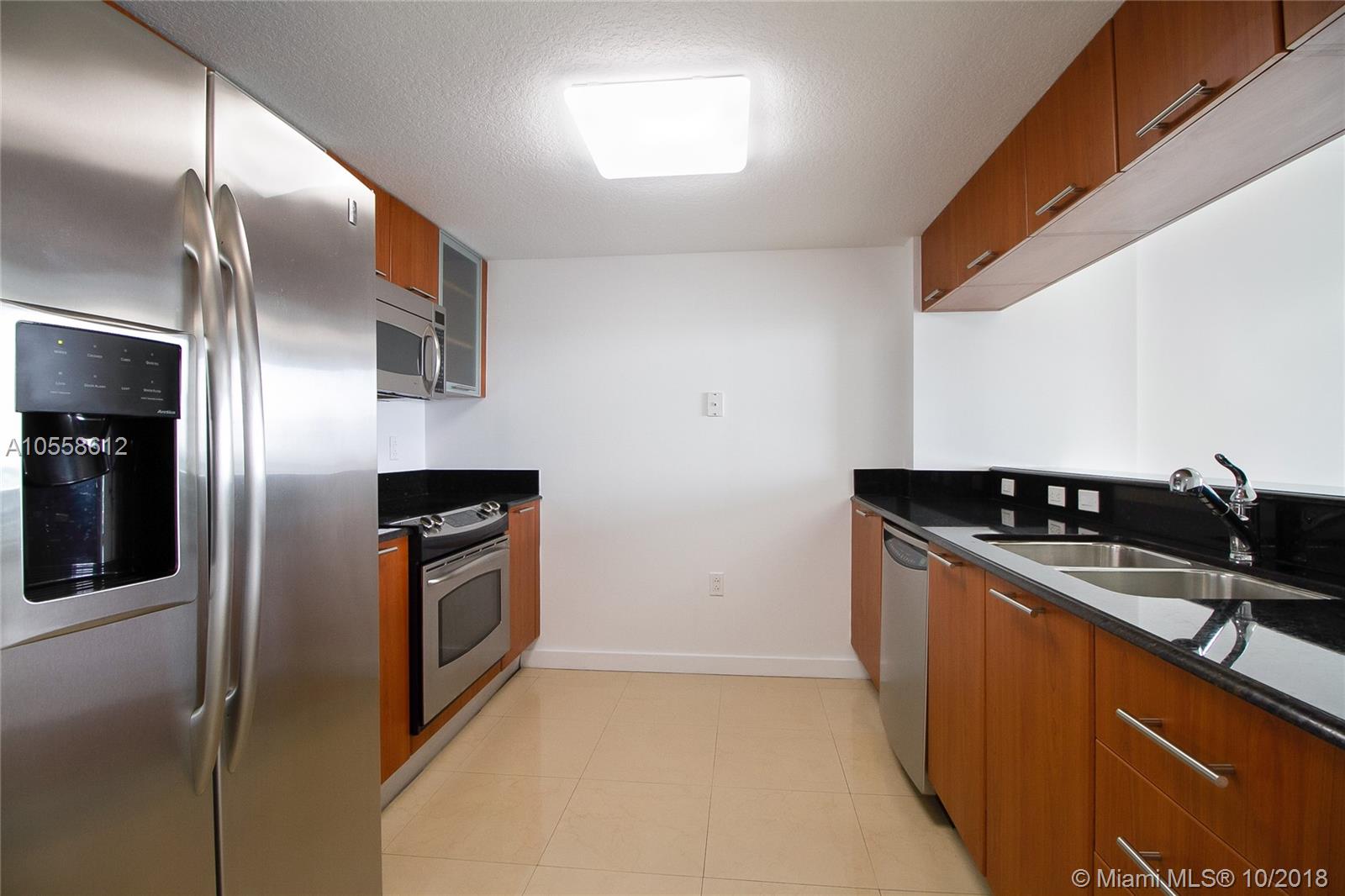 1800 CLUB CONDO - Residential Lease