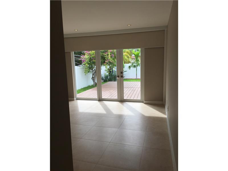 ALTOS DEL MAR NO 5 - Residential Lease