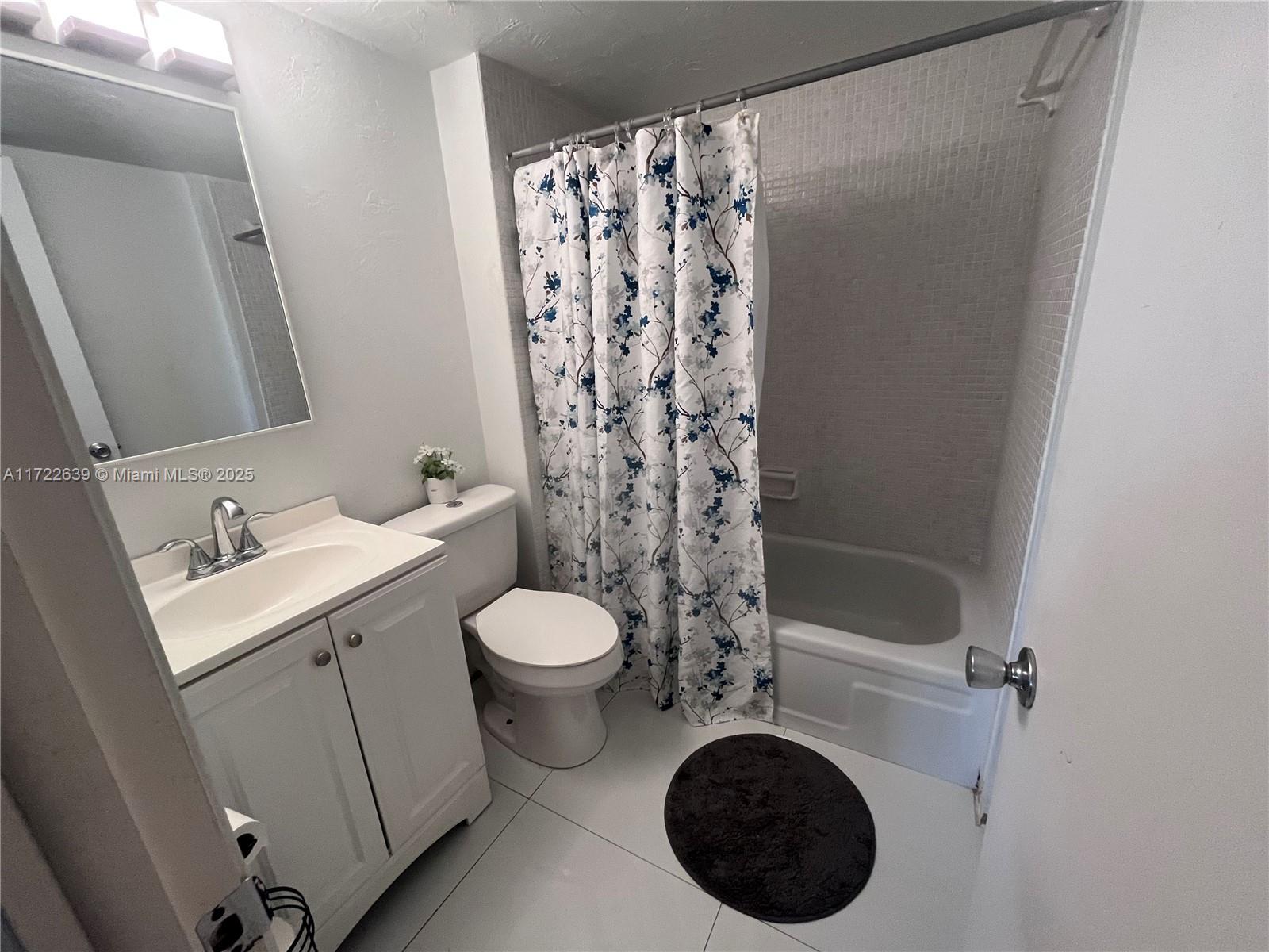 ROYAL PARK CONDO - Residential