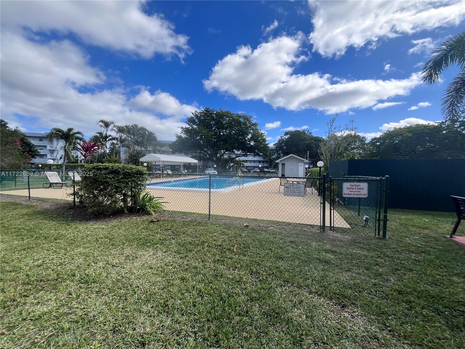 ROYAL PARK CONDO - Residential