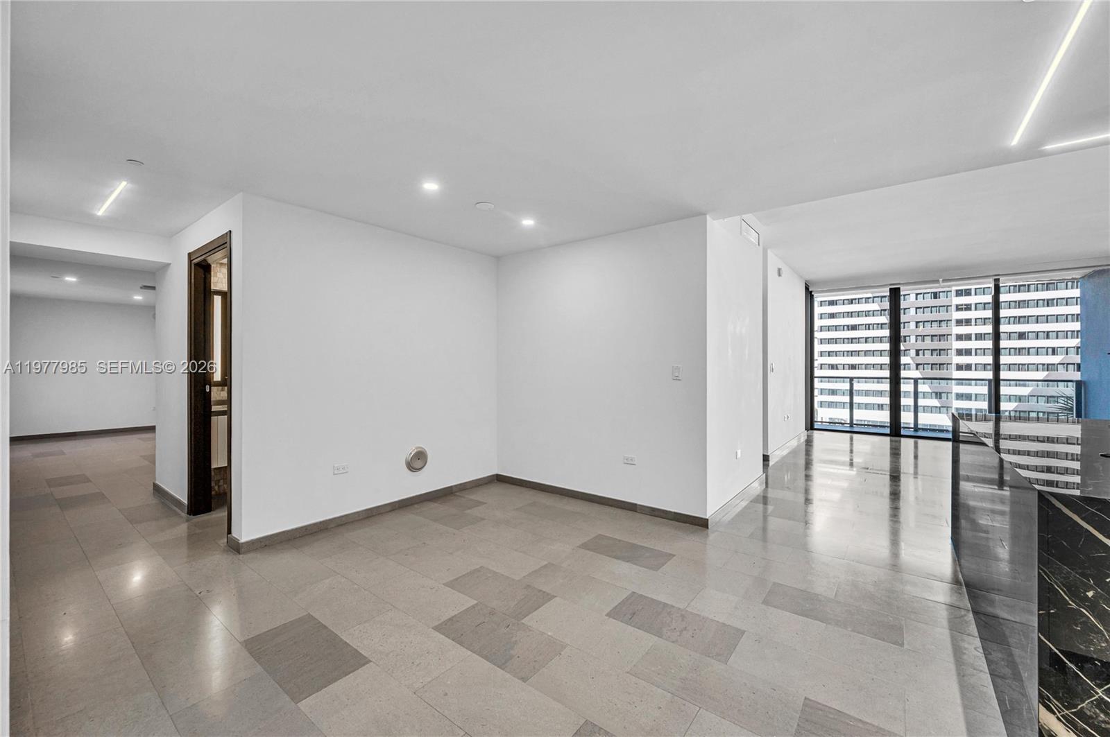 RISE CONDO - Residential