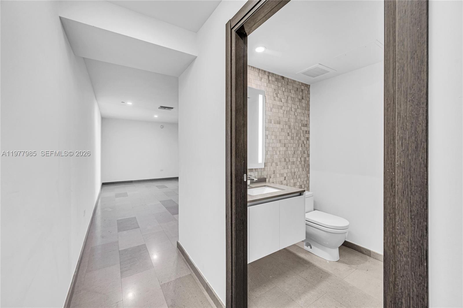 RISE CONDO - Residential