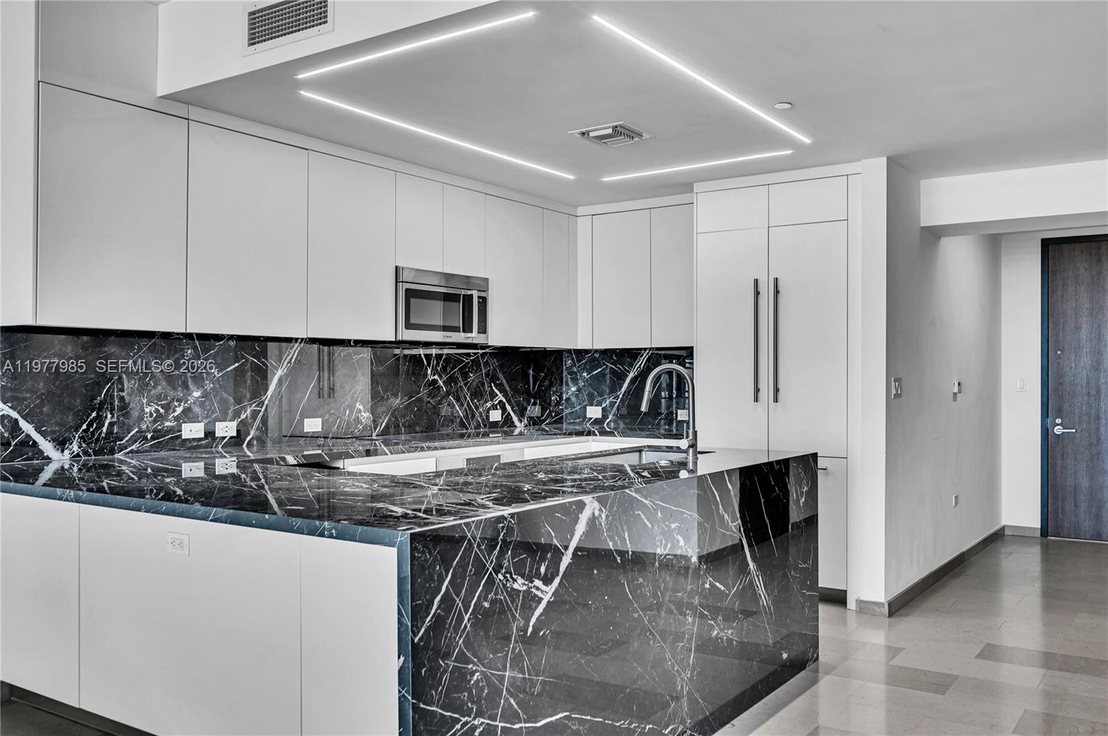 RISE CONDO - Residential