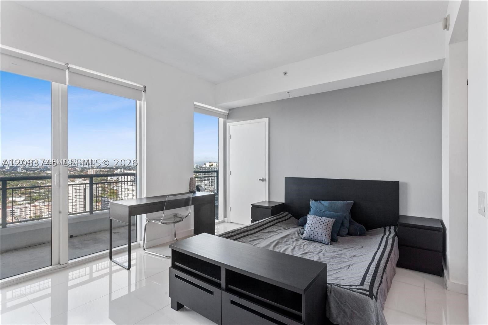 60 SW 13th St 2219
