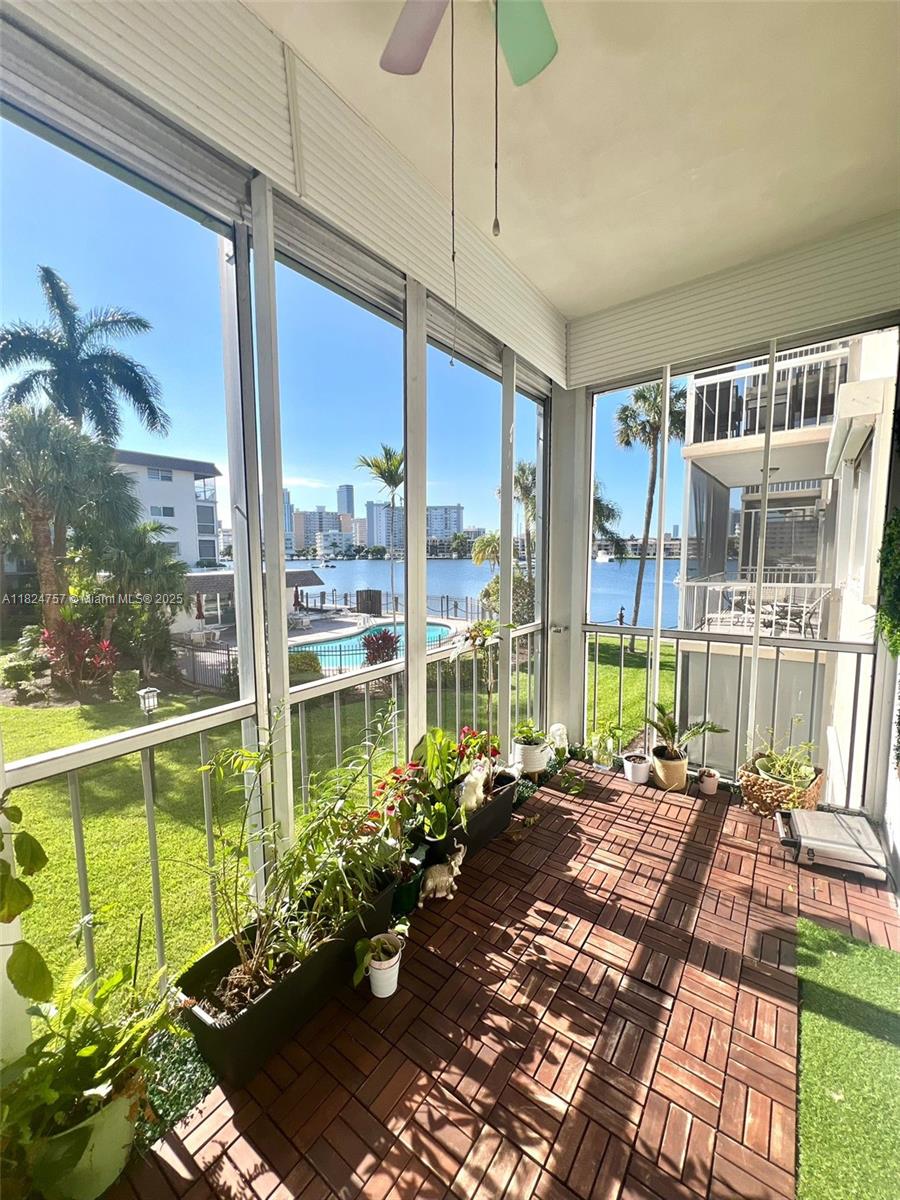 2200 Diana Dr 216, Hallandale Beach, Broward County, Florida - 2 Bedrooms  
2 Bathrooms - 