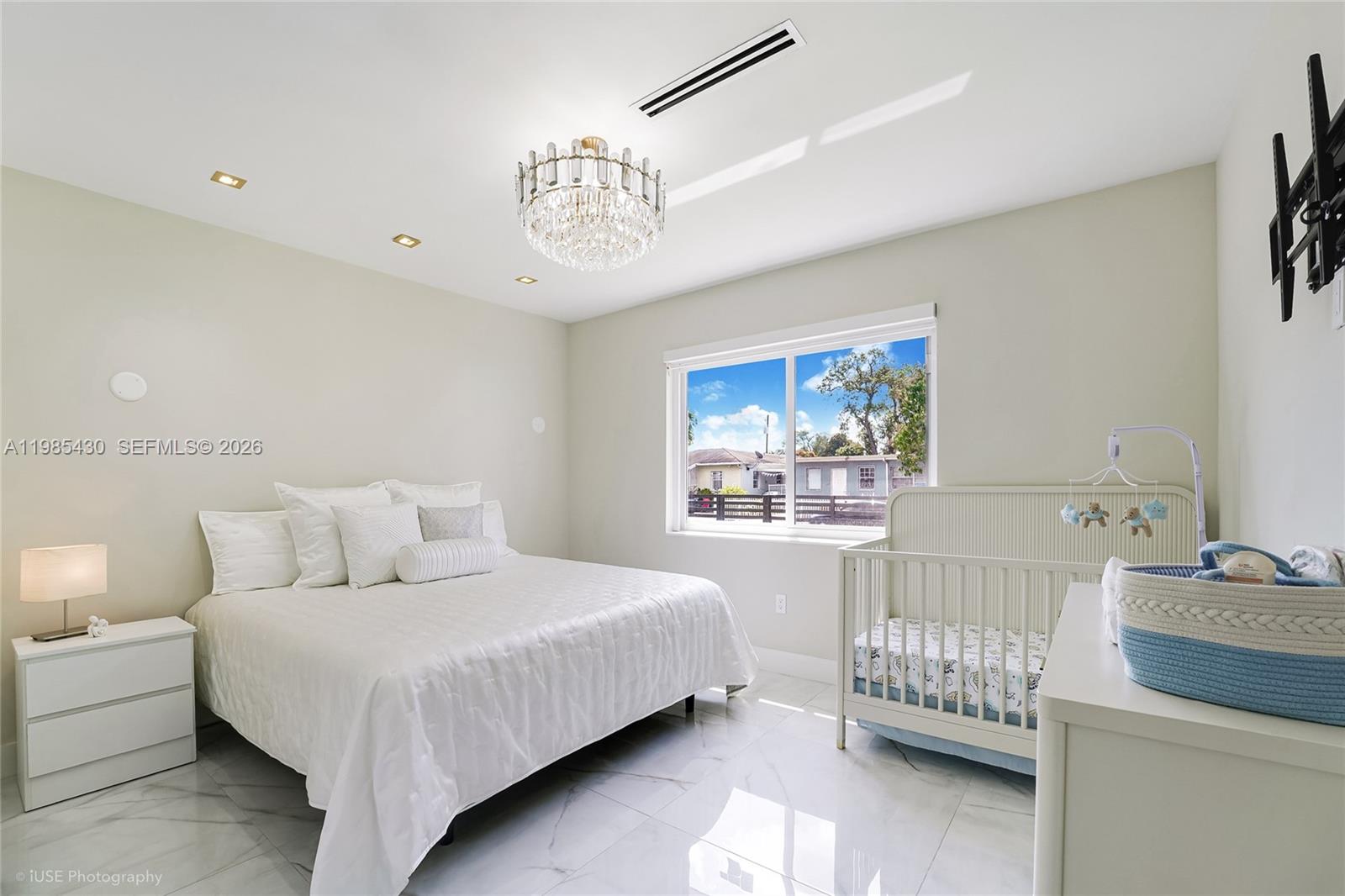 MINONA GARDENS - Residential