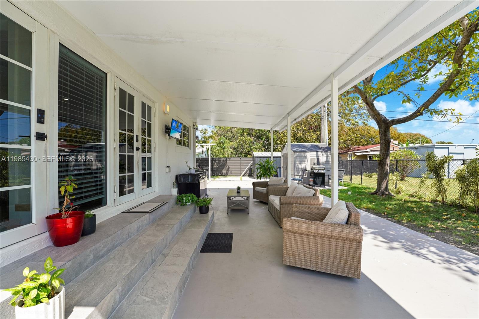 MINONA GARDENS - Residential