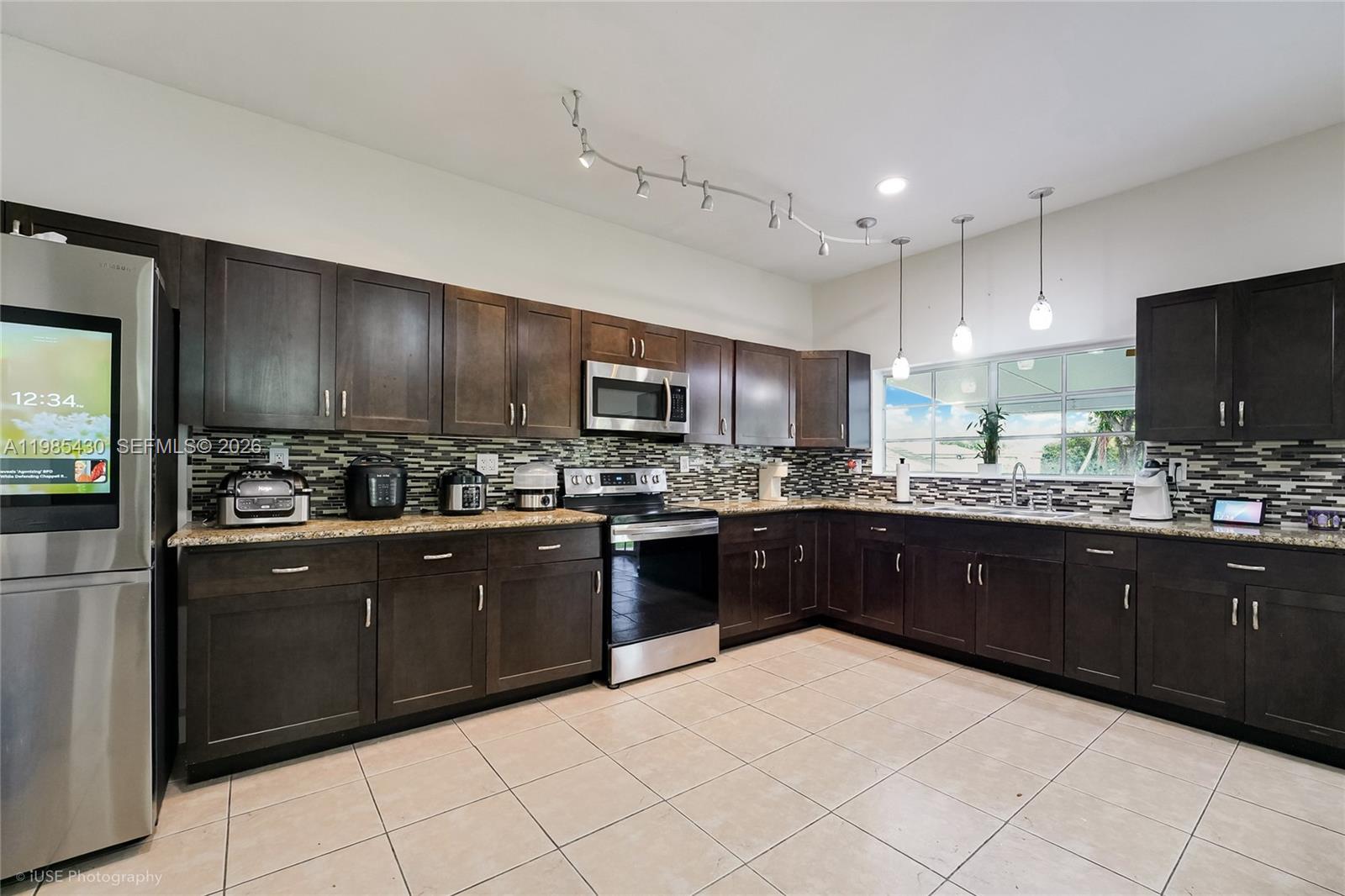 MINONA GARDENS - Residential