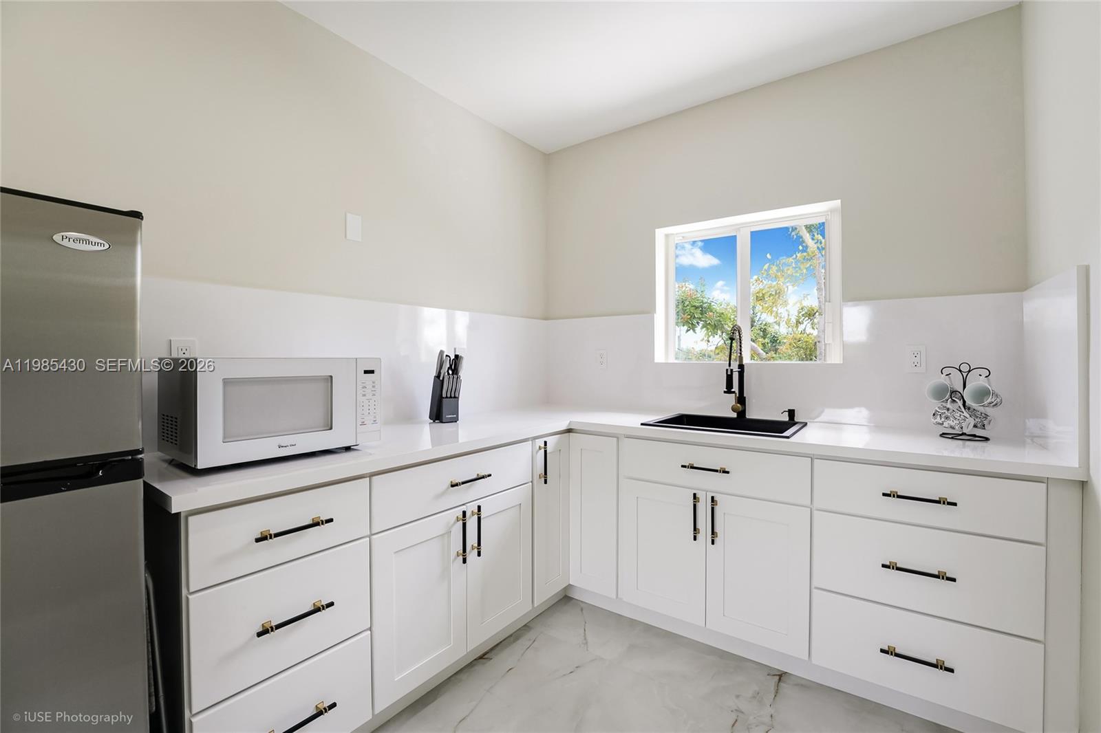 MINONA GARDENS - Residential