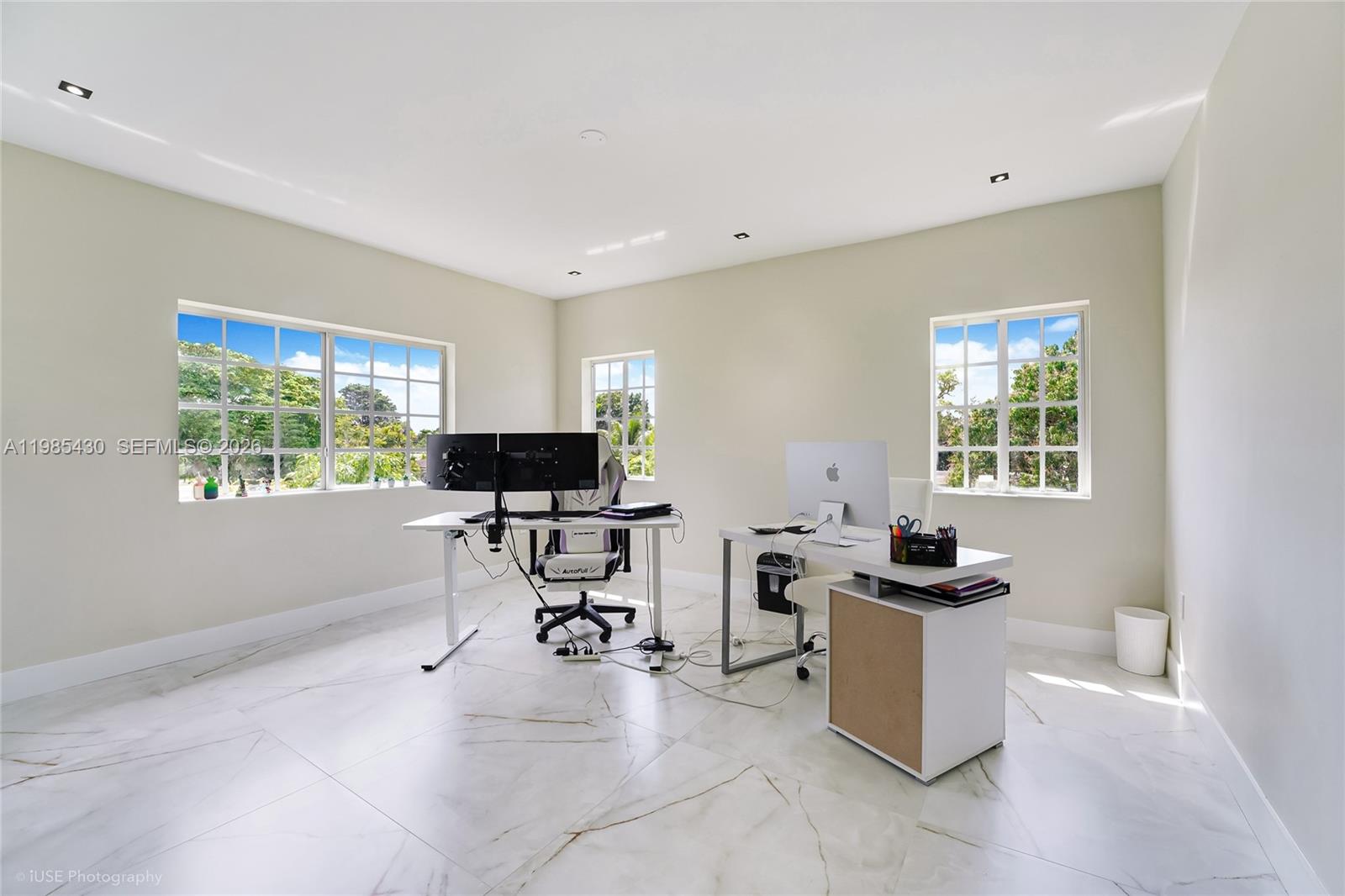 MINONA GARDENS - Residential