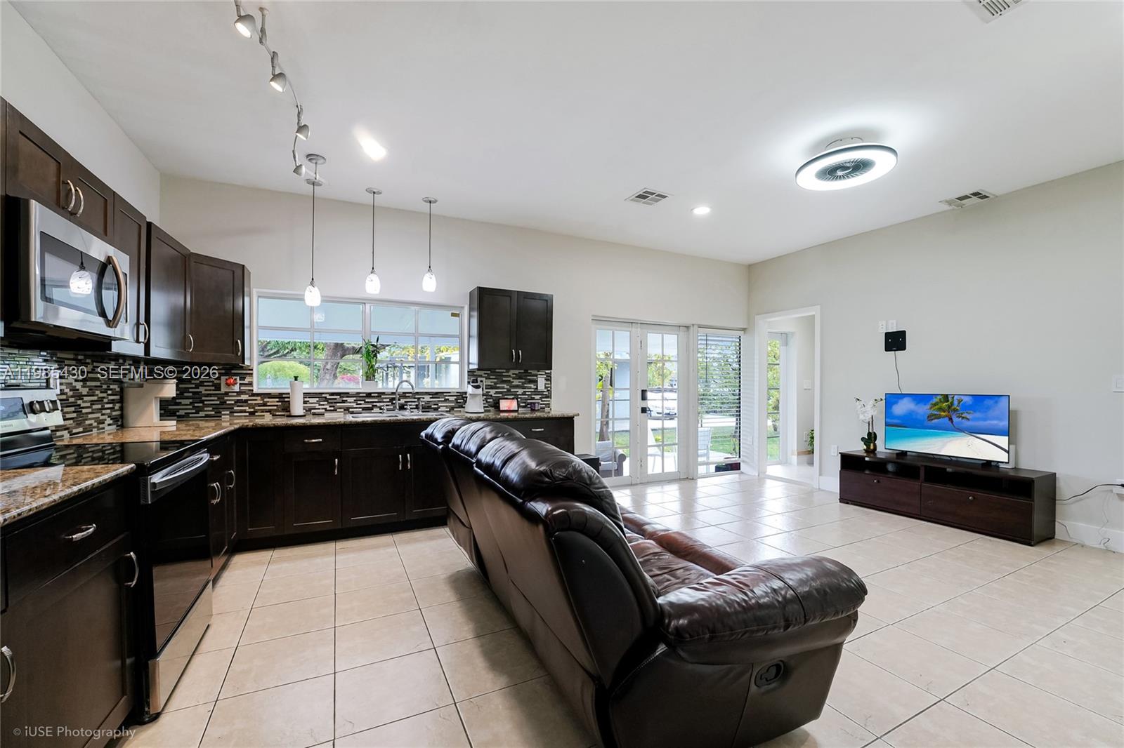 MINONA GARDENS - Residential