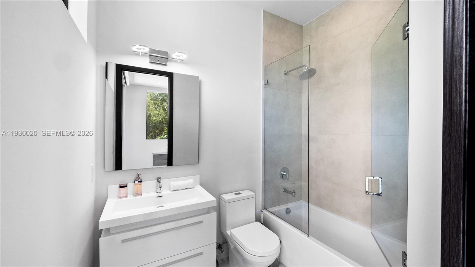 MIDDLE RIVER PARK - Residential