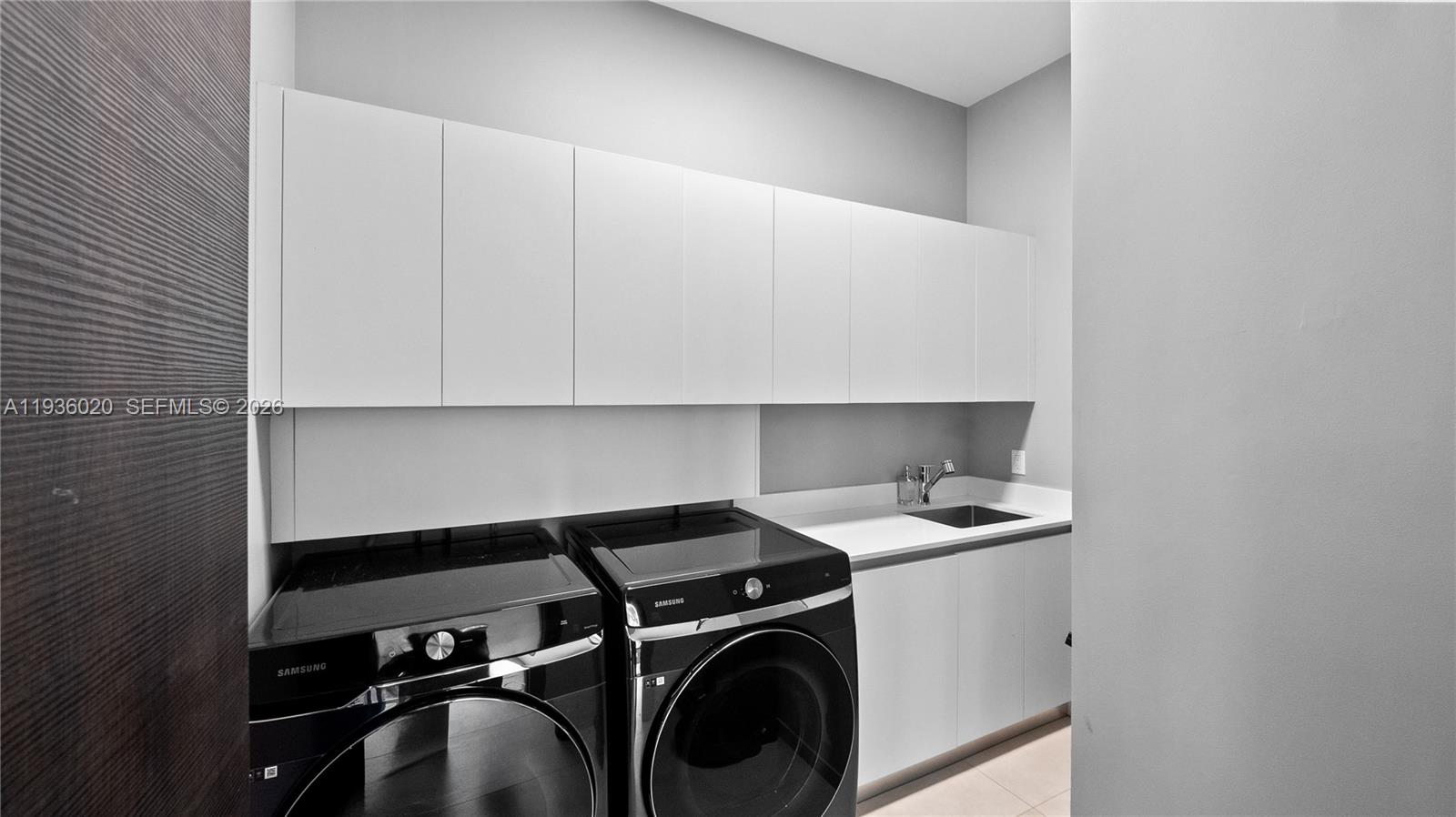 MIDDLE RIVER PARK - Residential