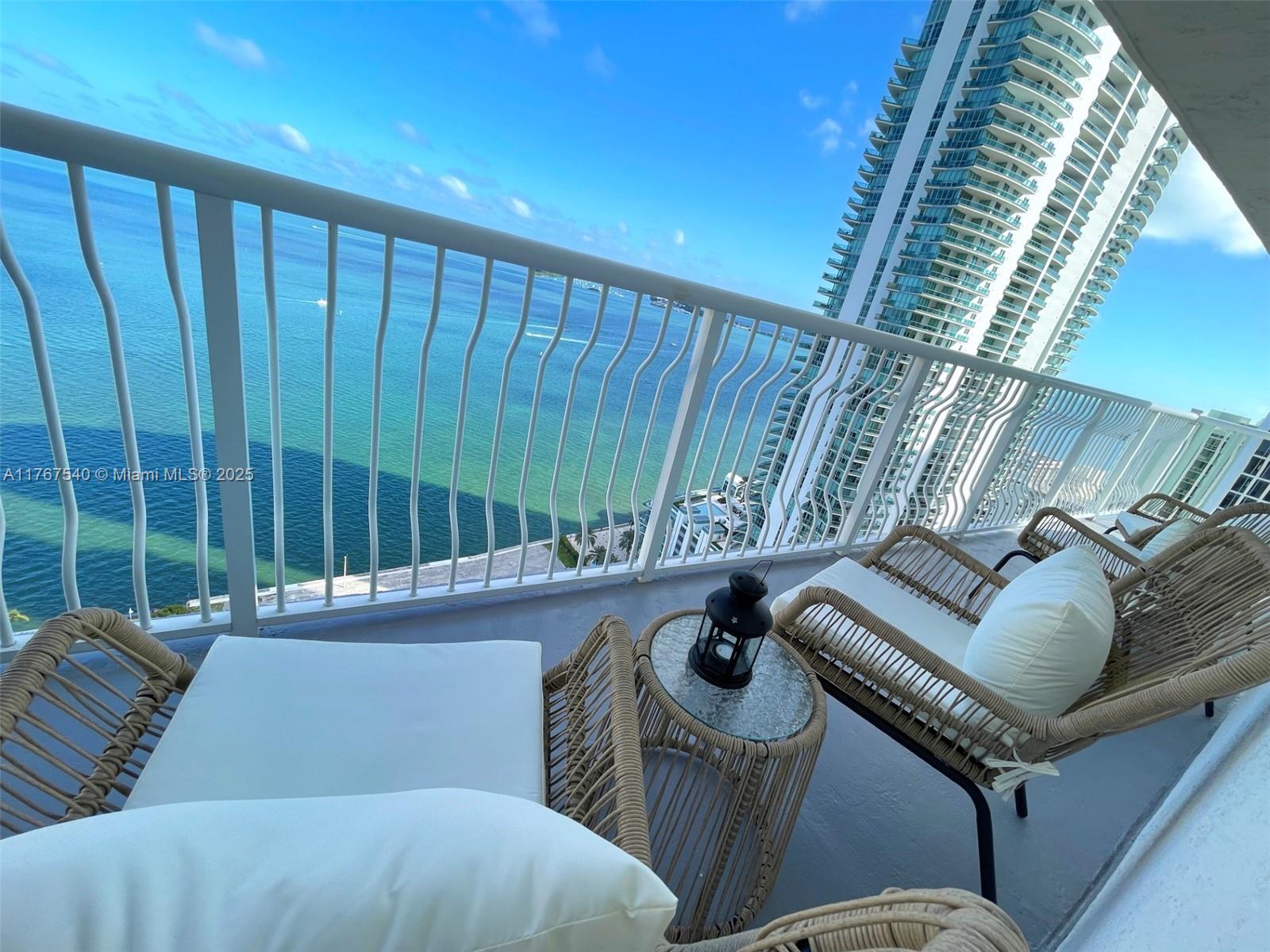 1200 Brickell Bay Dr 3201