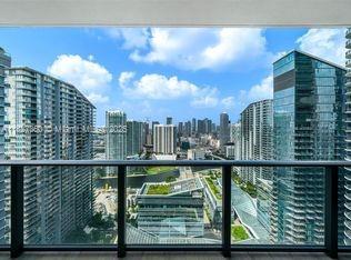 45 SW 9th St 1209