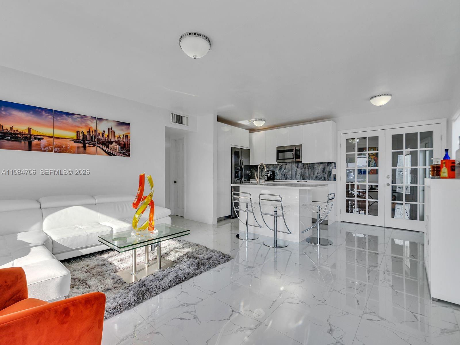 WESTWOOD LAKE 3RD ADDN - Residential