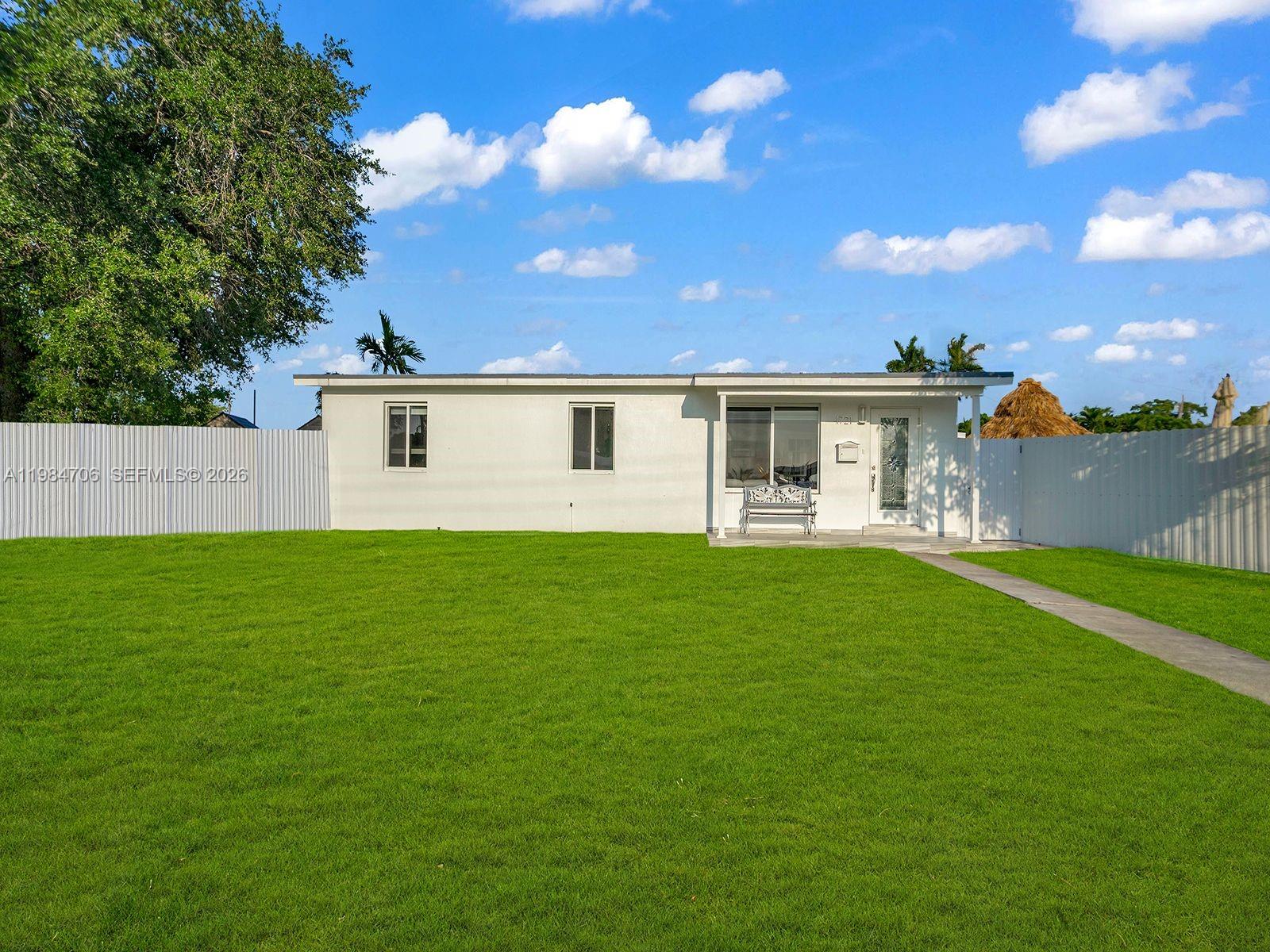 WESTWOOD LAKE 3RD ADDN - Residential