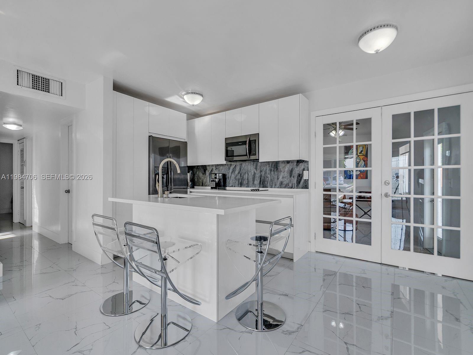 WESTWOOD LAKE 3RD ADDN - Residential