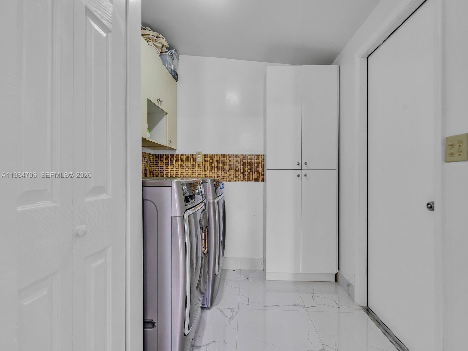 WESTWOOD LAKE 3RD ADDN - Residential