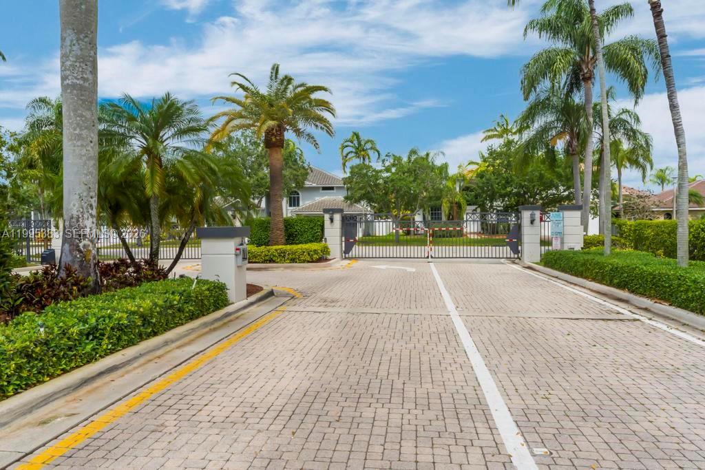 SILVER LAKES AT PEMBROKE - Residential