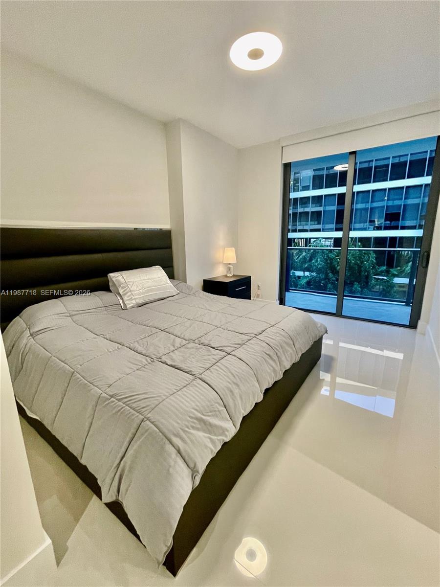 AVENTURA PARKSQUARE RESID - Residential Lease