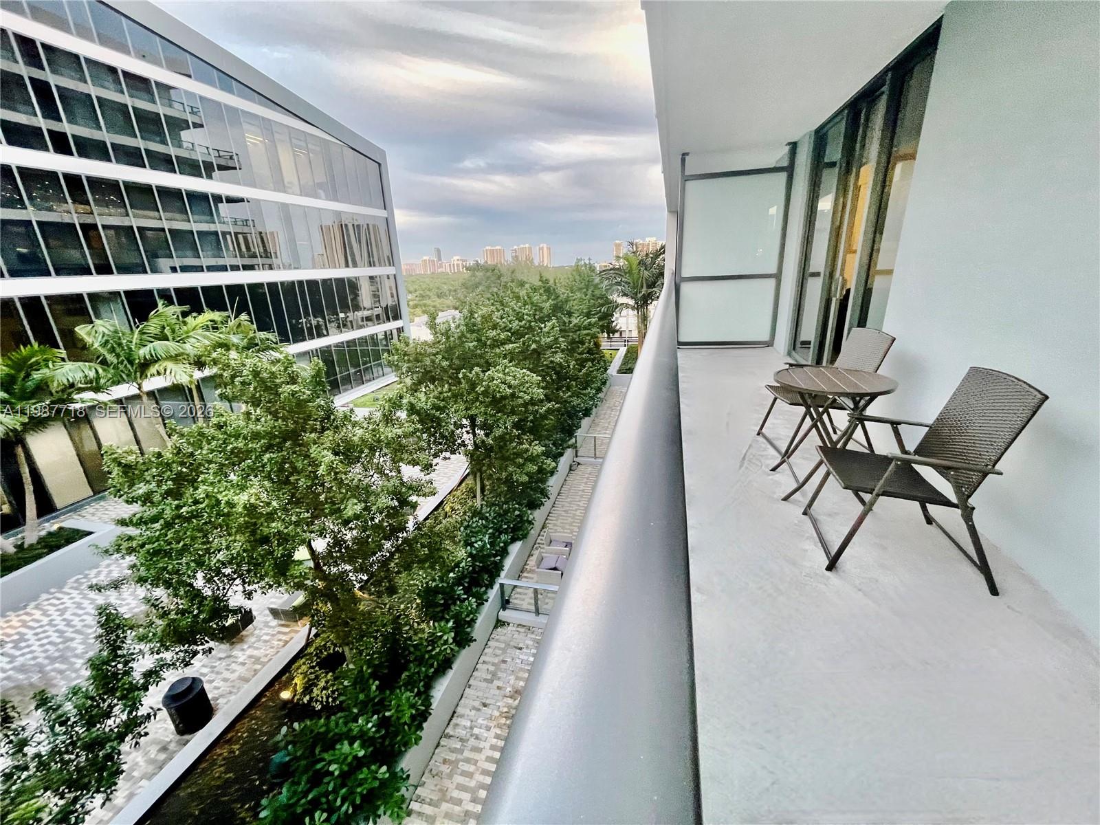 AVENTURA PARKSQUARE RESID - Residential Lease