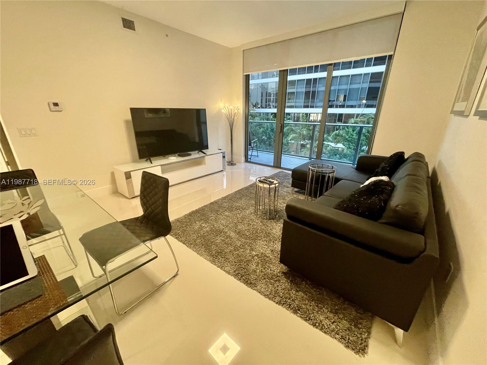 AVENTURA PARKSQUARE RESID - Residential Lease