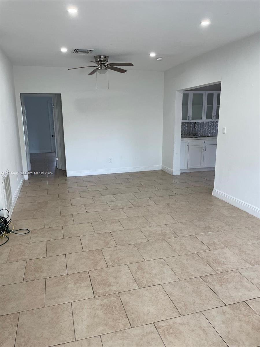 CENTRAL MIAMI PT 1 - Residential Lease