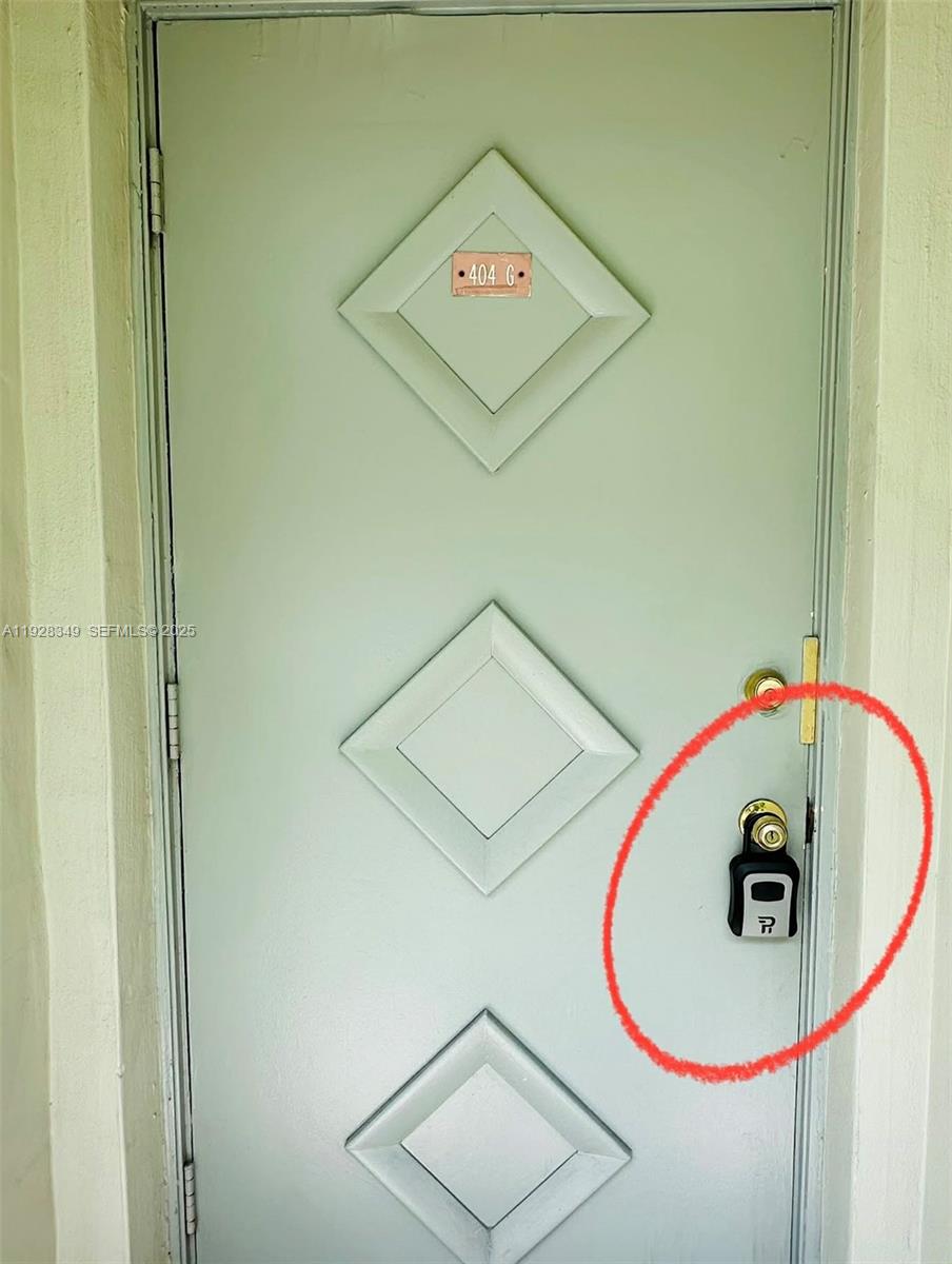 THIRD GULFSTREAM GARDEN - Residential Lease