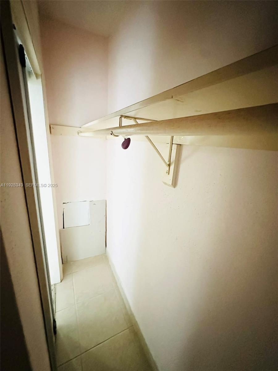 THIRD GULFSTREAM GARDEN - Residential Lease