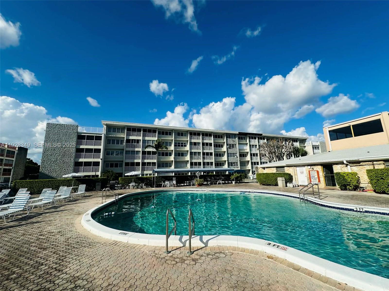 THIRD GULFSTREAM GARDEN - Residential Lease