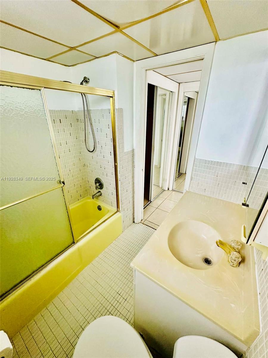 THIRD GULFSTREAM GARDEN - Residential Lease